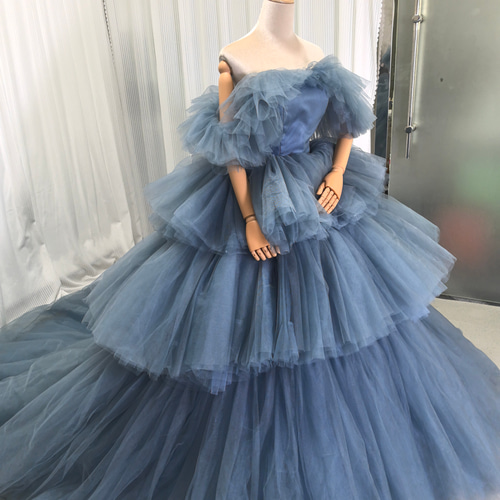 送料無料！カラードレス ブルーグレー ティアードのドレス オフショル