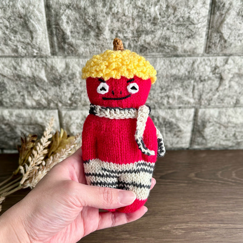 ちょっぴりにやけ顔な赤い鬼のあみぐるみ その他置物 編み物屋 ami
