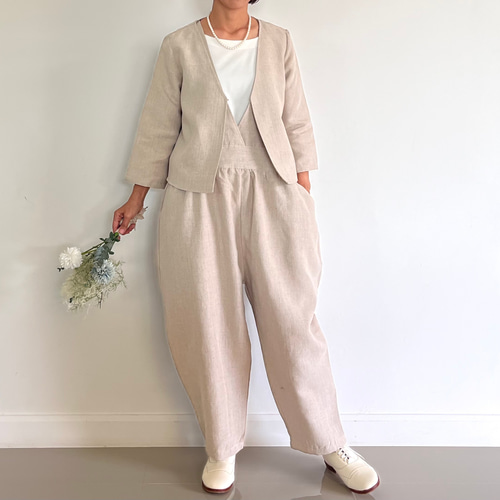 差がつく一着。こだわりバルーンパンツオールインワンとジャケットの  