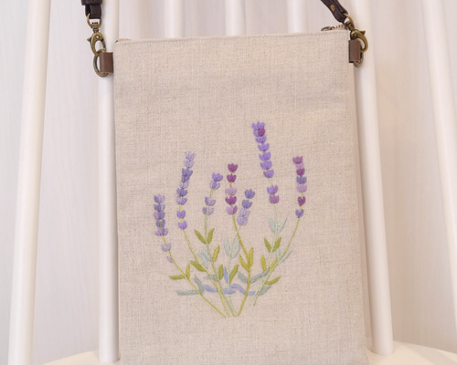 犬の刺繍入りラベンダーサシェ 犬の刺繍入りラベンダーサシェ