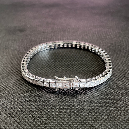 C551. シルバーダイヤモンド(BOXカット) ブレスレット キュービックジルコニア CZ テニスブレスレット 人工ダイヤモンド