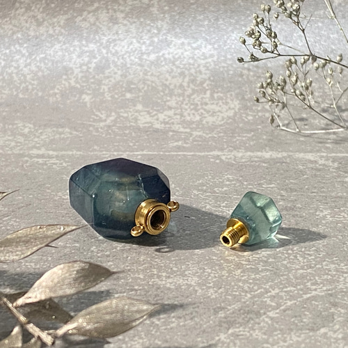【yutan】No.5 天然石フローライトの香水瓶イヤリング 現品1点のみ フローライト 香水瓶 天然石 蛍石 その他