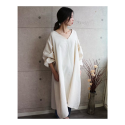 【全２２色】ふわふわ厚みが2倍！厚手ダブルガーゼワンピース／ボリューム袖のバックタックVネックリラクシングワンピース 16枚目の画像