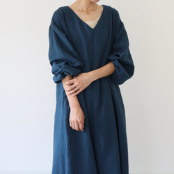 【全２２色】ふわふわ厚みが2倍！厚手ダブルガーゼワンピース／ボリューム袖のバックタックVネックリラクシングワンピース 9枚目の画像