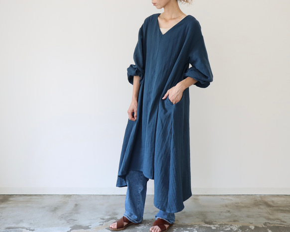 【全２２色】ふわふわ厚みが2倍！厚手ダブルガーゼワンピース／ボリューム袖のバックタックVネックリラクシングワンピース 10枚目の画像