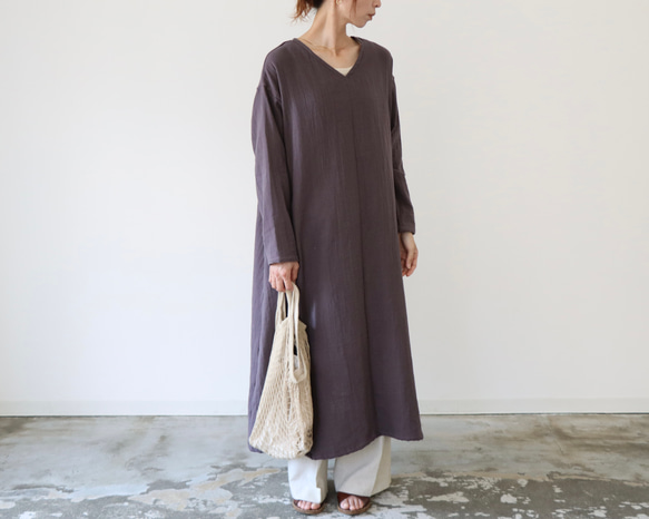 ふわふわ厚みが2倍／ゆったりリラックスワンピース／厚手ダブルガーゼワンピース／オーバーサイズ／ルームウェア／チャコール 7枚目の画像