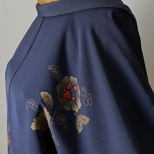 美品✨️正絹✨️羽織 墨絵風草花文様 グレー ネイビー 上品和モダン 着物 訪問着 楽天市場】夏 羽織 紋紗 正絹 絵羽 フルオーダー 仕立て付き