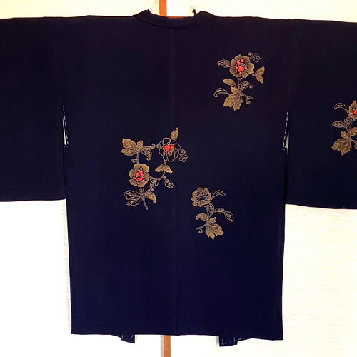 正絹 袷羽織 ミッドナイトブルーに絵羽模様刺繍花柄 着物 さまだ