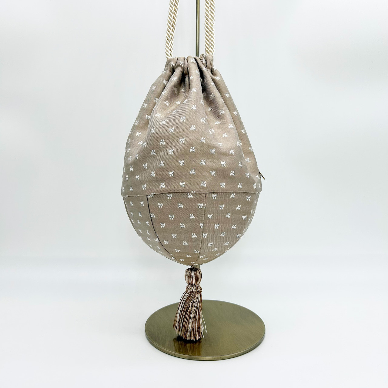 Lamp bag(mocha beige /ribbon) ランプ型巾着バッグ