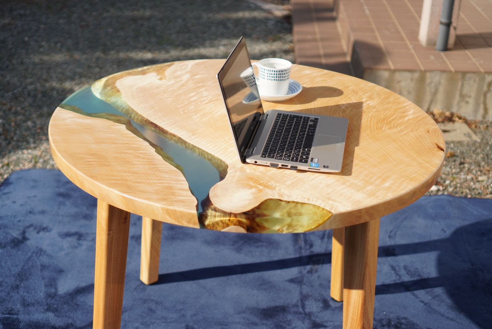 【送料無料】栃のレジン丸テーブル　92cm 2人〜4人サイズ