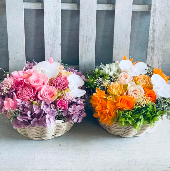 2色から選ぶ胡蝶蘭ローズバスケット　開店祝い　結婚祝い　プリザーブドフラワー　退職祝い　ピンク　オレンジ お誕生日 1枚目の画像