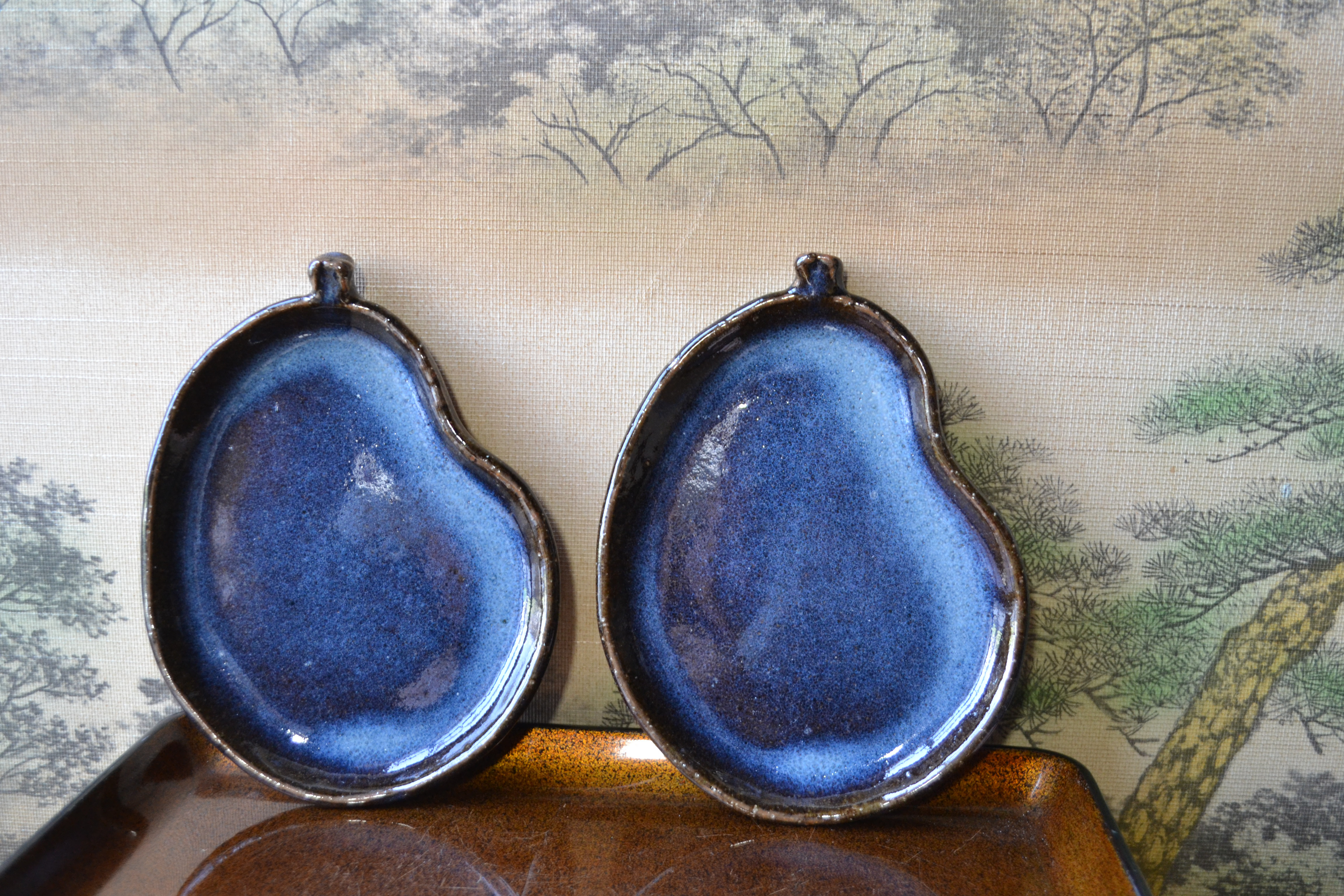 【再入荷！】可愛い茄子皿2枚セット(コスモブルー)　中皿　お皿　ペア　★萩焼　陶器