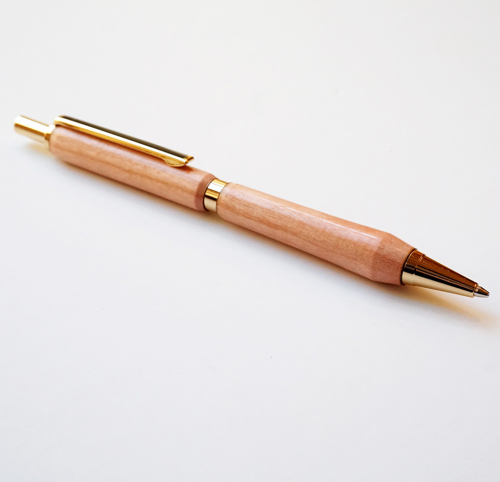 ピンクアイボリーで作ったシャープペンシル