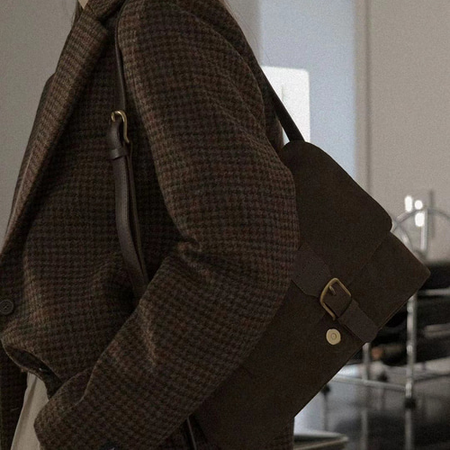 名作　unused 16ss スエードショルダーバッグ　レザー 名作 unused 16ss スエードショルダーバッグ レザー