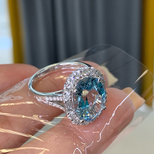 K18 天然サンタマリアアクアマリン 天然ダイヤモンド リング 3.65ct 3