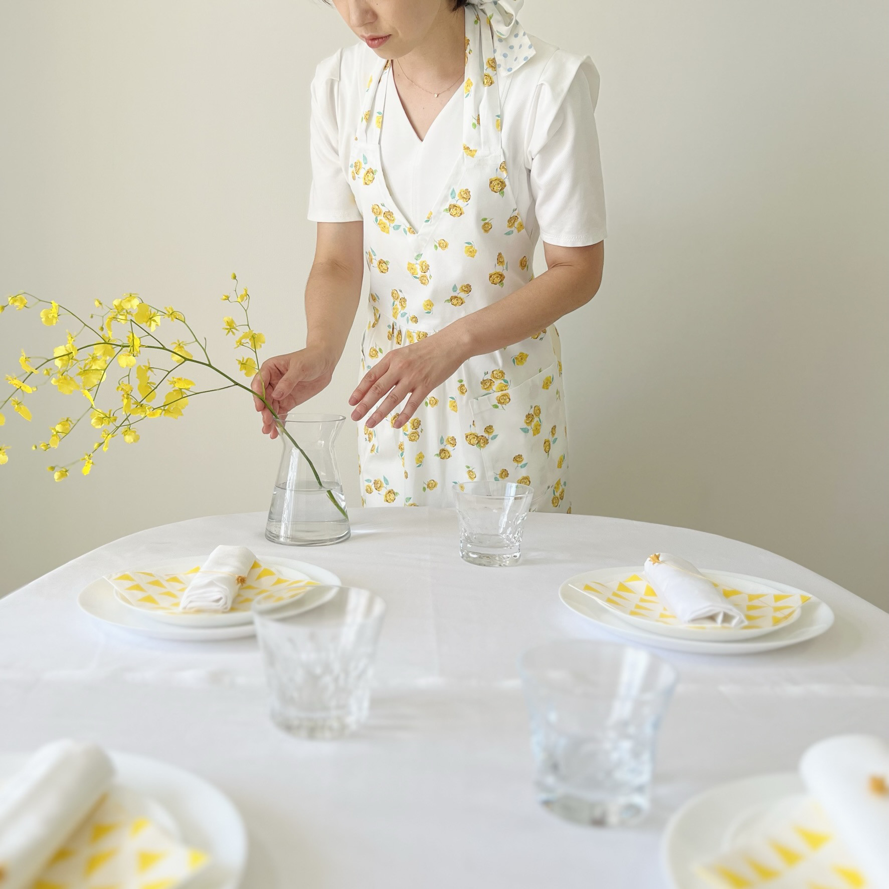 エプロンおしゃれ　花柄　バラ　綿100％　オックス　国産　母の日　ギフト　プレゼント　妻プレゼント