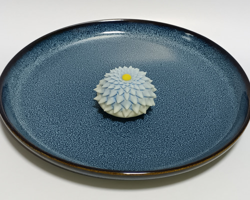 粘土細工 和菓子 上生菓子 はさみ菊〈青いろ〉 立体・オブジェ senko