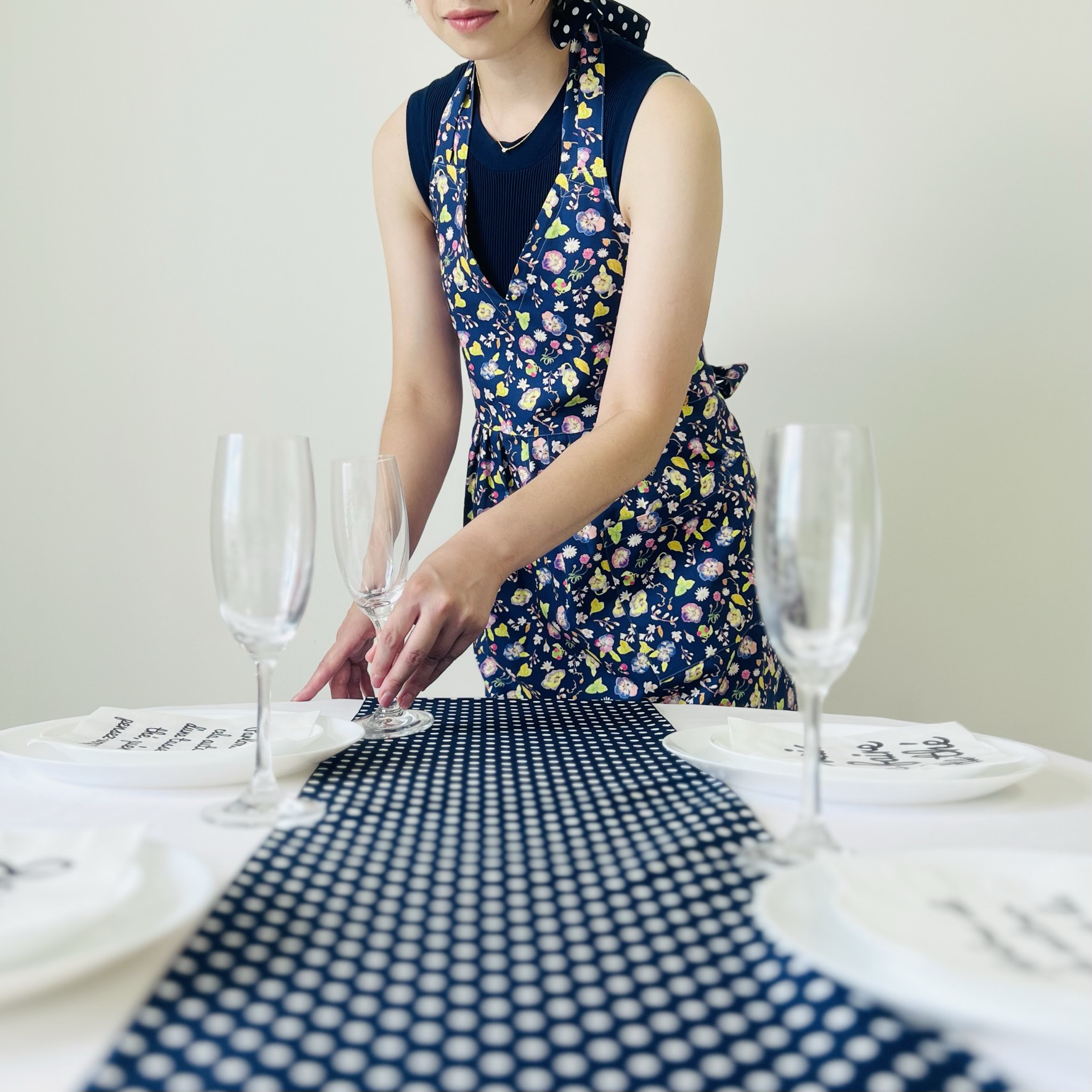 エプロンおしゃれ　花柄　パンジー　綿100％　オックス　国産　母の日　ギフト　プレゼント　妻プレゼント