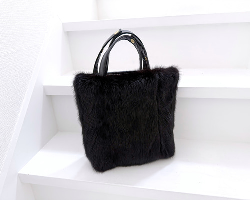 story リアルファー バケツ型 本革 トートーバッグ ショルダー 3way 軽量 とっても 軽い 高級 ブラック ミンク リアル ファー 本革 レザー