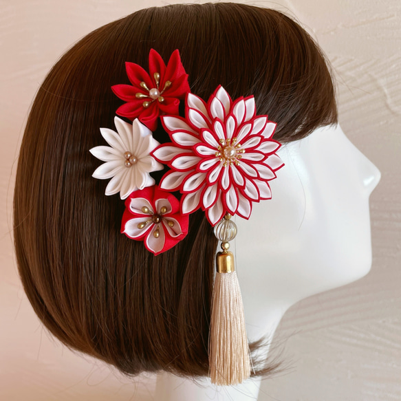 和モダン❇︎つまみ細工アクセサリー❇︎レッド×ホワイト 4枚目の画像