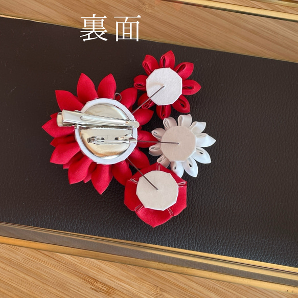 和モダン❇︎つまみ細工アクセサリー❇︎レッド×ホワイト 6枚目の画像