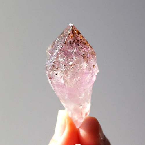 ゲーサイトインアメジスト ポイント 原石 単結晶 希少 紫水晶 鉱物