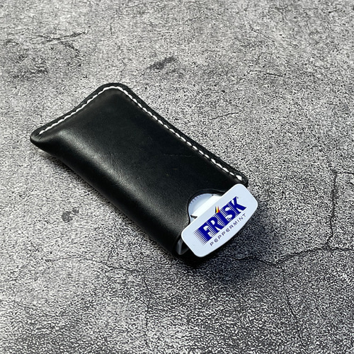 手縫】New FRISK(フリスク）黒色本革ケース（生成り麻糸）2025 その他