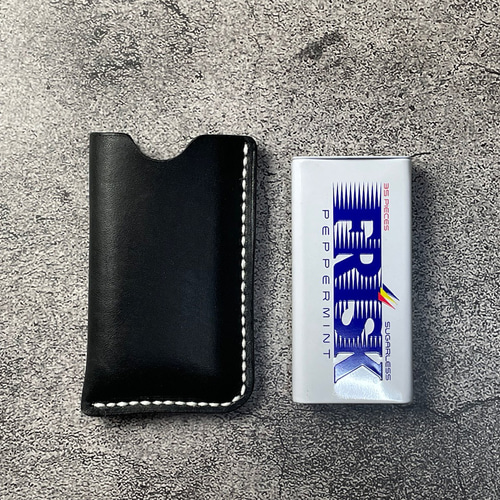 手縫】New FRISK(フリスク）黒色本革ケース（生成り麻糸）2025 その他