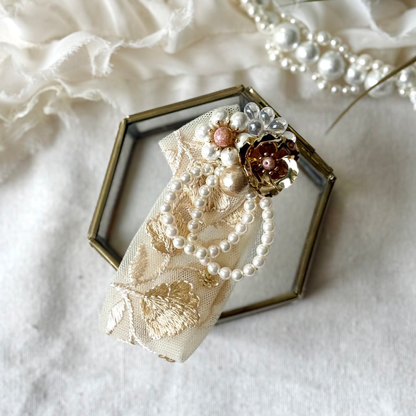 卒業式、入学式に♡インド刺繍リボンとパールのフラワーブローチ