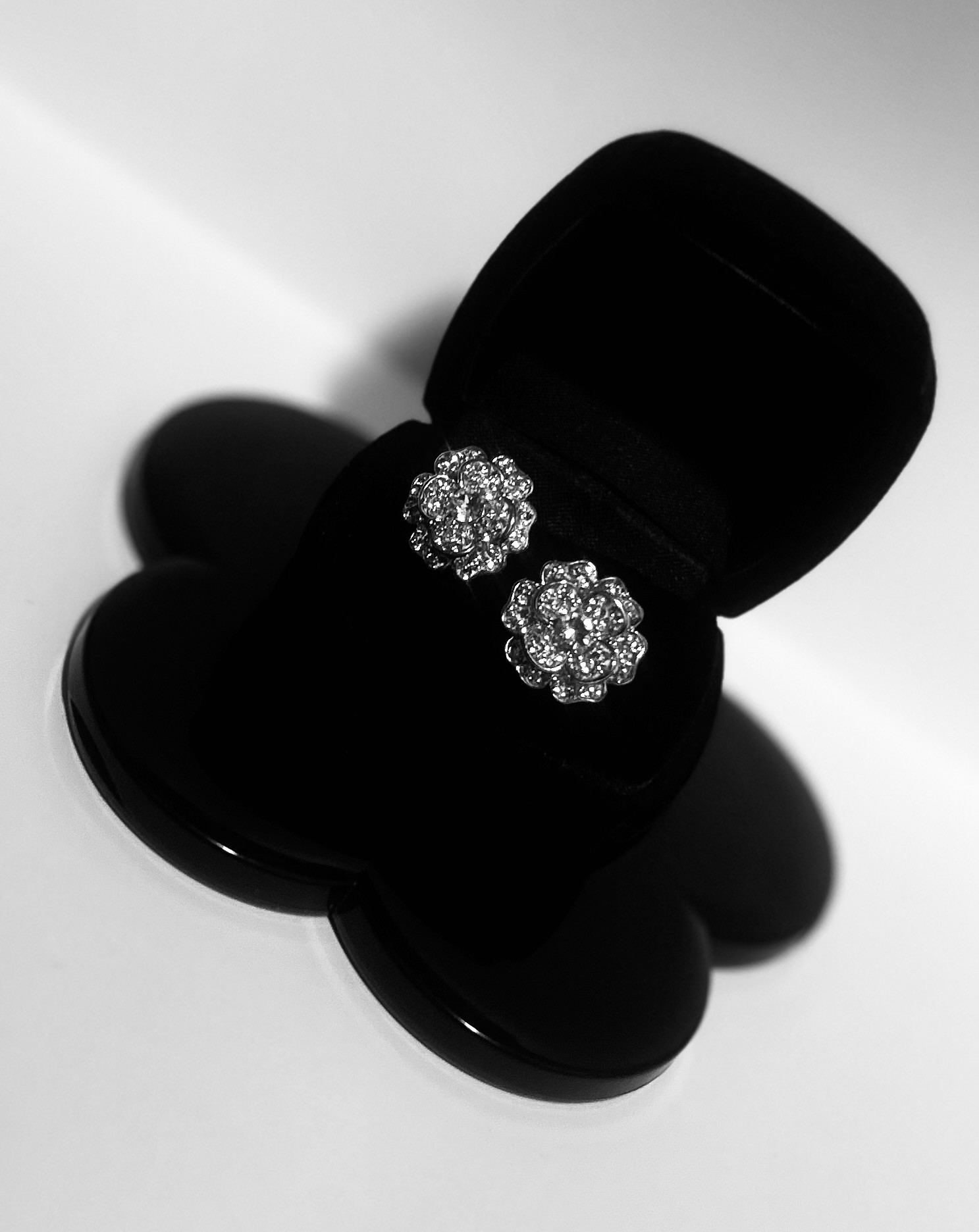 カメリア/花/キラキラ/ピアス