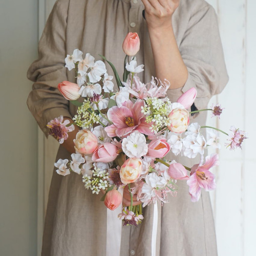 【2点セット】春婚に♡ピンクチューリップの華やかブーケ＆ブートニア M5 ピンクのチューリップとポピーのウェディングブーケ・ブートニア