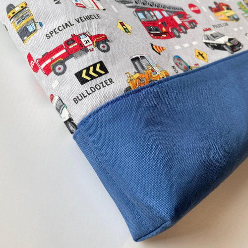 はたらく車のレッスンバッグ グレー×くすみブルー 男の子 入園入学2026