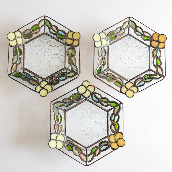 ミモザ紋＊台付ミニプレート 1枚目の画像