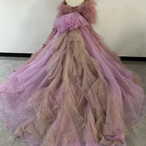 豪華！ピンク ふわふわ付け袖 もこもこカラードレス 韓国風ドレス