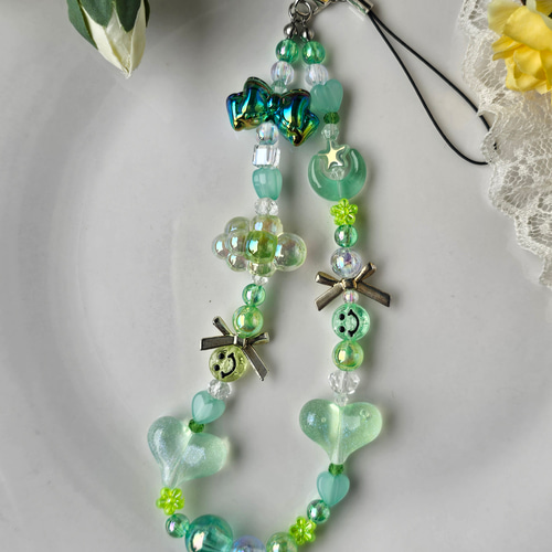 グリーンストラップ ビーズアクセサリー ビーズストラップ 携帯