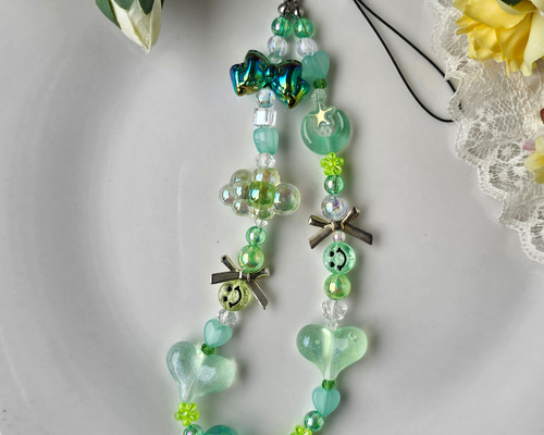 グリーンストラップ ビーズアクセサリー ビーズストラップ 携帯