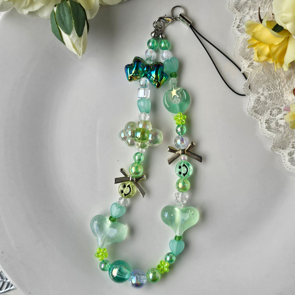 グリーンストラップ ビーズアクセサリー ビーズストラップ 携帯