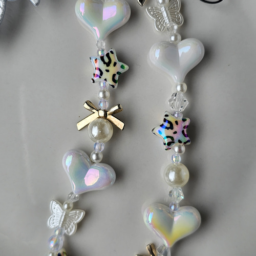 ハートとレオパードの✩strapWHITEビーズストラップ 携帯ストラップ