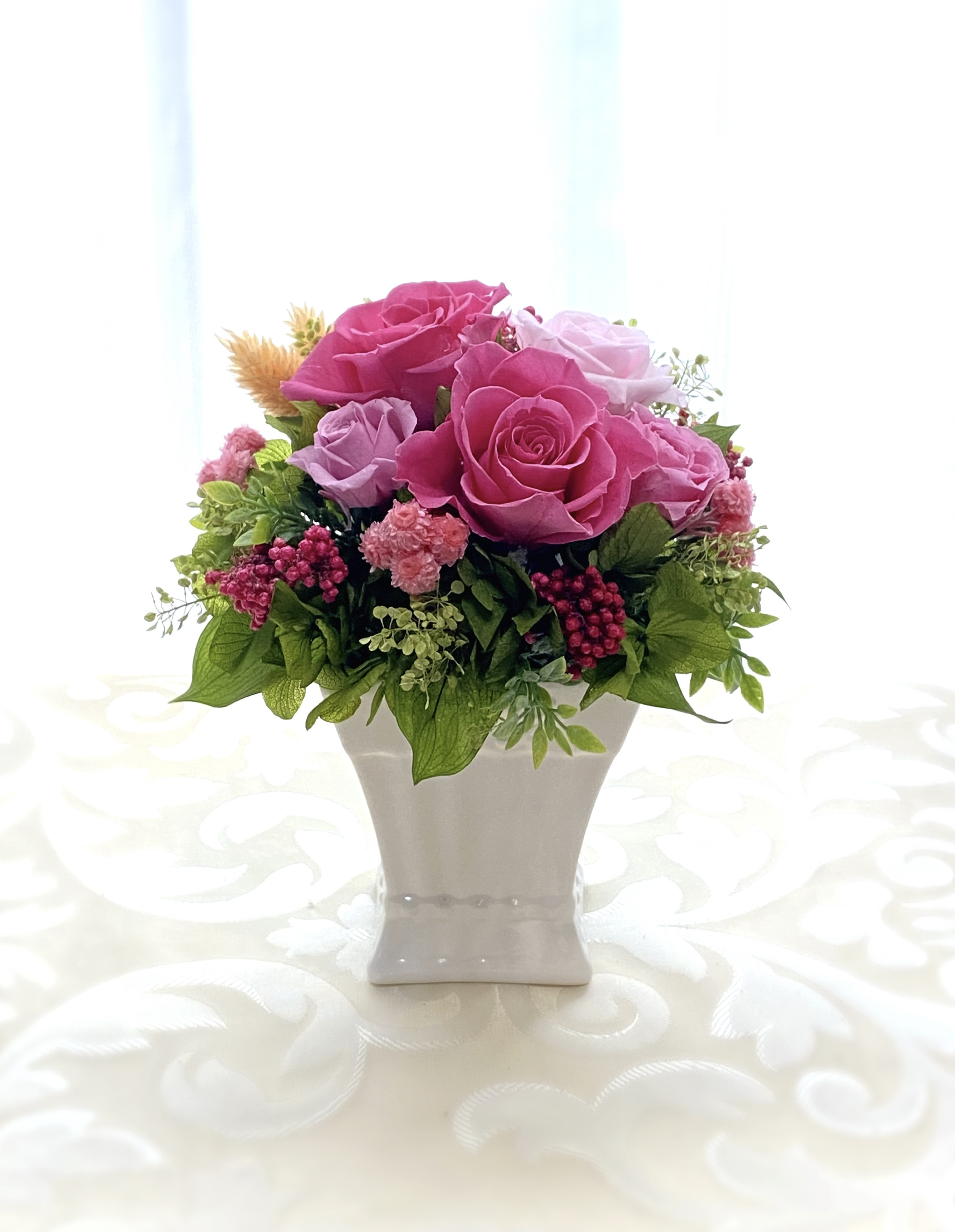 プリザーブドフラワー〜ピンクのアレンジメント