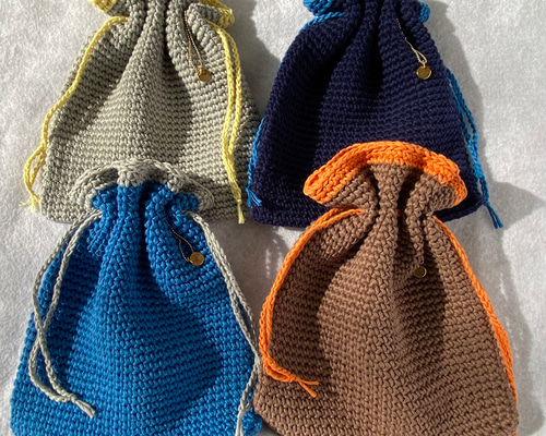 SALE!【バイカラー 手編み巾着袋】 かぎ針編みでつくったコットン100