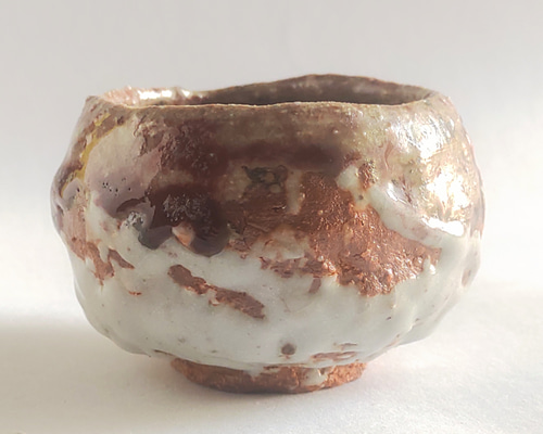 ぐいのみ（美濃焼のお猪口） 荒々しいビードロと志野のぐい呑み 日本酒