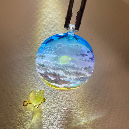 そら追加　　夕空　空　雲　小物入れ 受注制作/M size】空レジン-暁光 透明感/プレゼント/雲/空 ペンダント