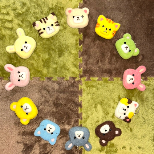 ふんわり羊毛フェルトチャーム / ブローチ(お顔)】うさぎ くま ねこ