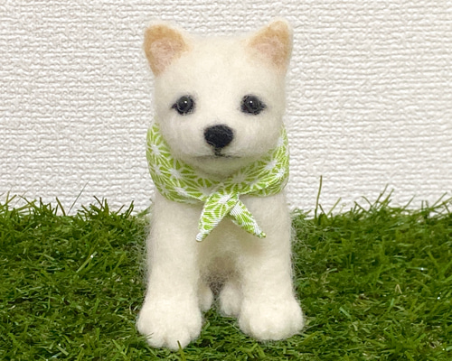 現品限り】豆柴(白)風呂敷付き 羊毛フェルト マスコット ぬいぐるみ