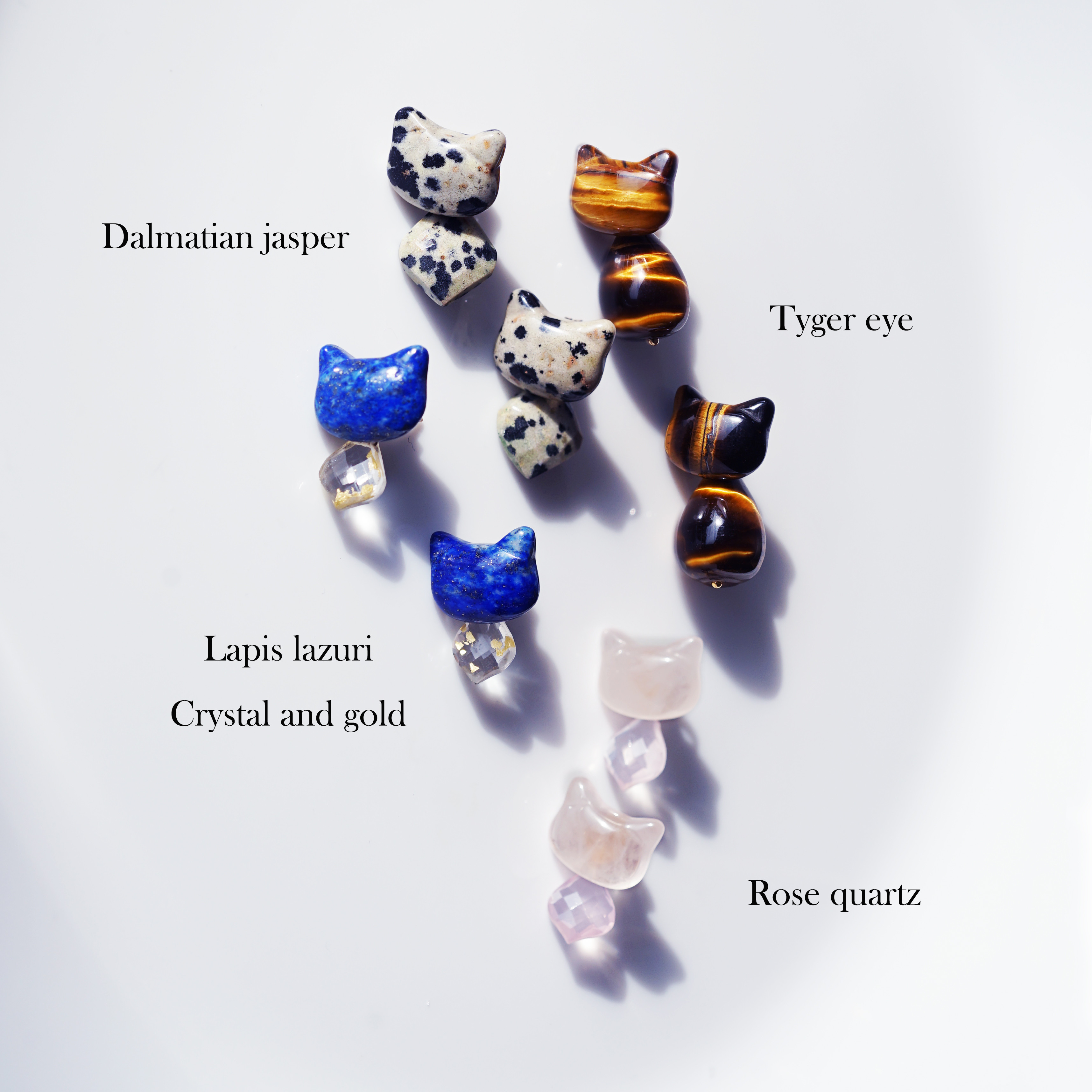 天然石4種から選べる★２WAY猫のスタッドピアス