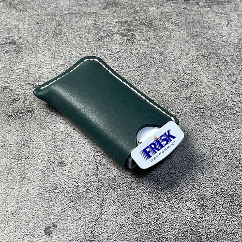 手縫】New FRISK(フリスク）ブルーグリーン色本革ケース（生成り麻糸