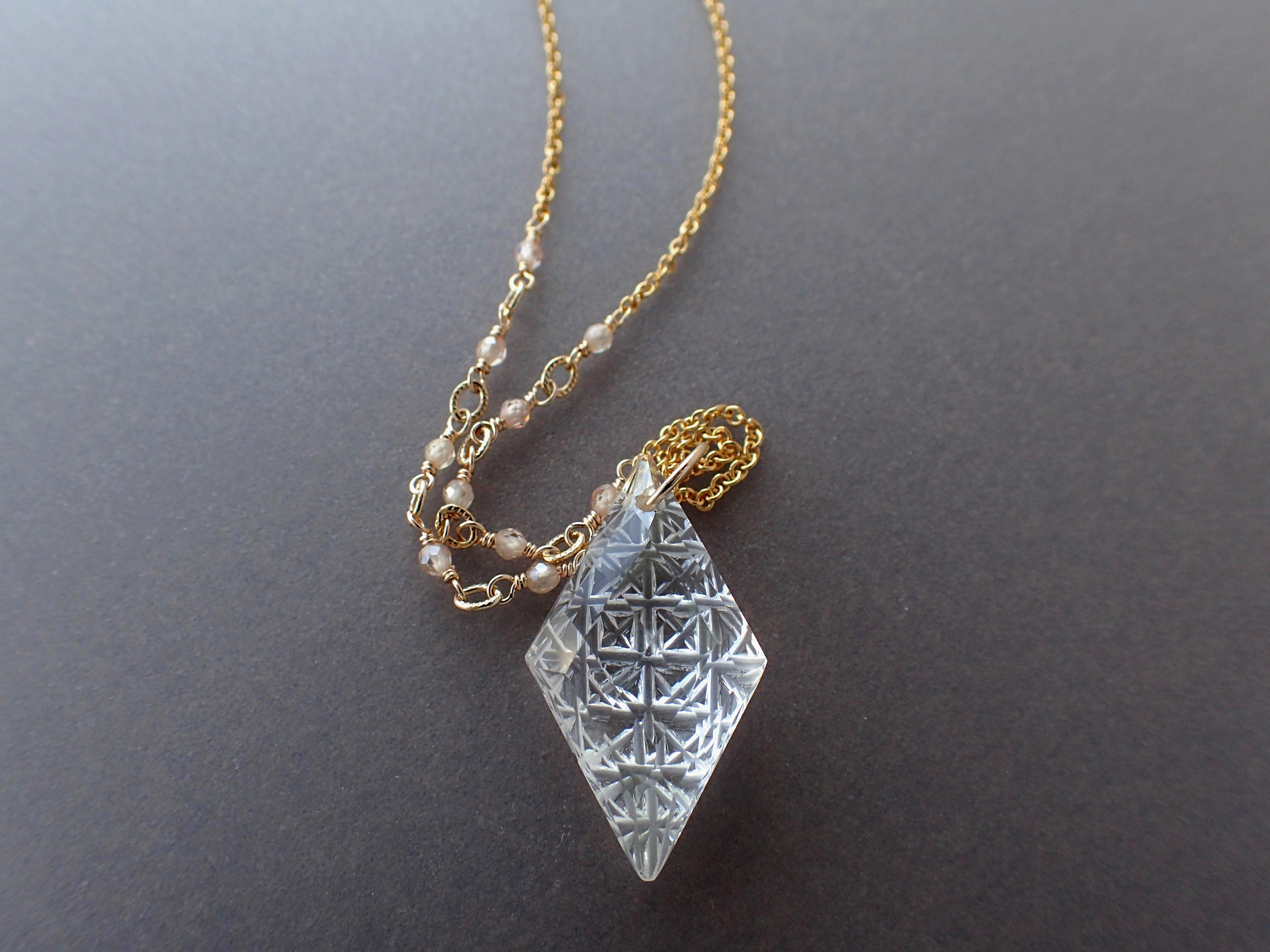 Kayaページ 14Kgf❩ flowerカービングのチャーム Kaya ♦︎14kgfトロレ