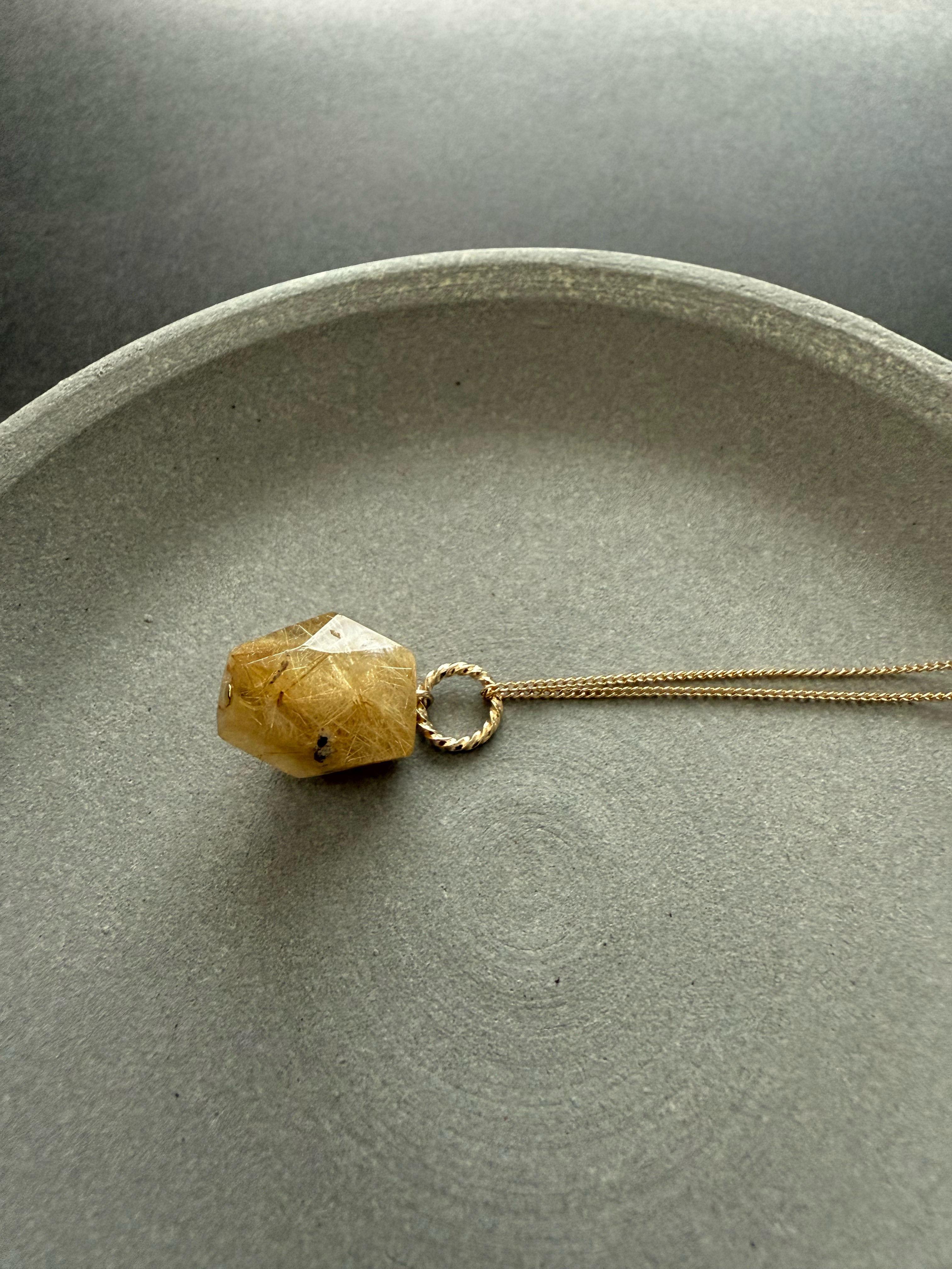 ［再販］大粒のルチルクォーツ♚ペンダントトップ