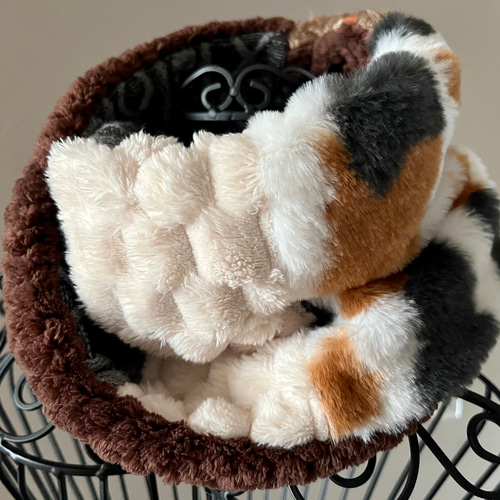 にゃんとも可愛い三毛猫ボア❤︎ミックス生地(ᵔᴥᵔ)ひとつしかない