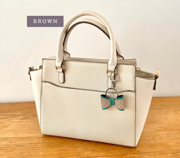 緑 反射板 リフレクター キーホルダー 大人かわいい バッグチャーム リボン クリスマス 通勤  ギフト プレゼント 7枚目の画像